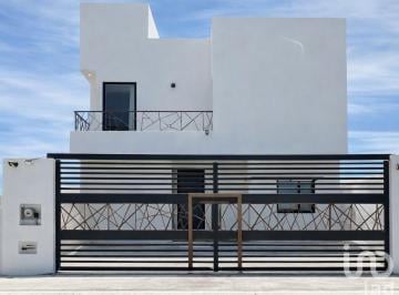 Casa · 202m² · 3 Recámaras · 2 Estacionamientos · Casa en Venta en Lomas del Pacífico, Los Cabos Baja California Sur