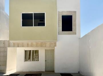 Casa · 88m² · 3 Recámaras · 2 Estacionamientos · Casa en Cerrada con Amenidades en Torreón
