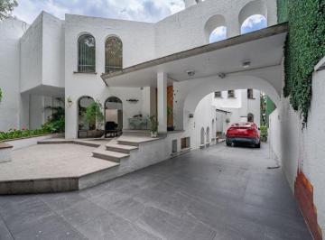 Casa de 5 habitaciones, Coyoacán · Casa de 500 m² con 5 Recámaras en Venta en Jardines del Pedregal