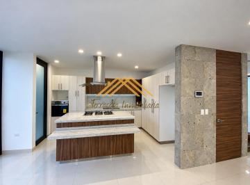 Casa de 4 habitaciones, Jesús María · Casa en Renta en St Angelo con Recámara en Planta Baja