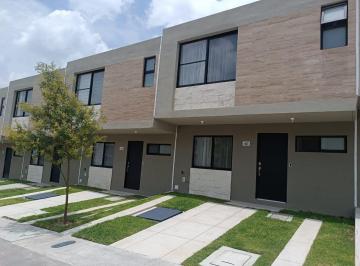 Casa en condominio de 3 habitaciones, El Marqués · Casa en Renta en Queretaro Zakia Riscos Alpes II
