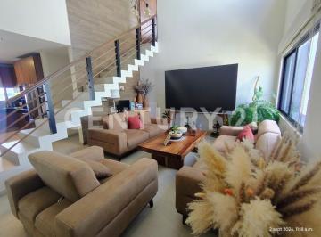 Departamento · 273m² · 5 Recámaras · 2 Estacionamientos · Venta Espectacular Penthouse Doble Altura Arbolada Av Huayacán Cancun Dh3126