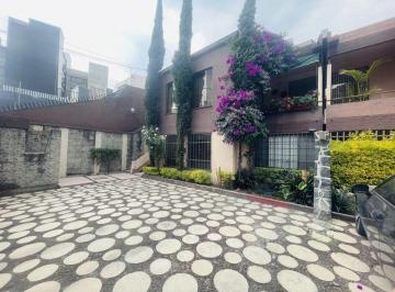 Casa · 220m² · 3 Recámaras · 1 Estacionamiento · Bonita Casa Duplex Atras de Plaza de Toros México