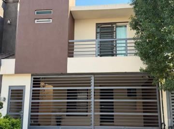 Casa · 187m² · 2 Recámaras · 2 Estacionamientos · Casa en Venta | Cumbres San Agustín | Monterrey, N. L.