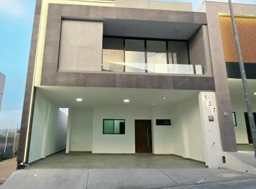 1 · Casa en Venta en Dominio Cumbres, Doble Altura