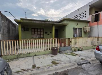 Casa de 3 habitaciones, San Nicolás de los Garza · Casa de 200 m² de Terreno con 3 Recámaras en Venta en Francisco Garza Sada