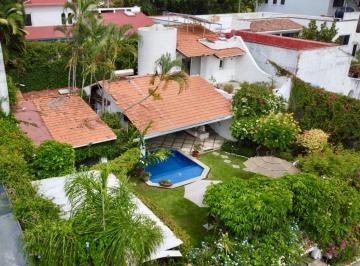 Casa de 4 habitaciones, Cuernavaca · Casa Exclusiva con Vista Panorámica en Club de Golf