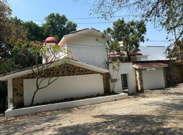 Casa de 3 habitaciones, Cuernavaca · Casa Amueblada en Renta en Privada en Vista Hermosa Cuernavaca, Zona Dorada. Recamara en Planta Baja