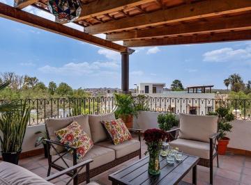 f07d2fca3cbc46d43531e4d49976f3d87353074654740200f097b0f863ca90df · En Venta Casa en El Centro de San Miguel | Potencial Para Hotel Boutique