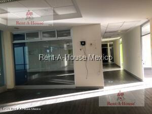 Local comercial · 515m² · 3 Estacionamientos · Local Comercial en Renta en Los Girasoles 26 - 2869.