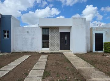 Casa · 2 Recámaras · 1 Estacionamiento · Casa - Fraccionamiento Gran Santa Fe