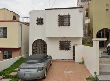 Casa de 3 habitaciones, Tijuana · Venta en Casa en San Renovato, Tijuana.