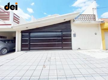 Casa de 3 habitaciones, Victoria · Casa en Renta - Villa Jardín