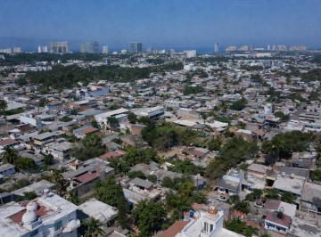 Terreno / Lote · 742m² · Terreno en Venta en El Pitillal, Puerto Vallarta | 742 m² | Cus 1.60 | Ideal Para Desarrollo