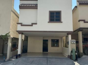 Casa de 4 habitaciones, Santa Catarina · Casa en Venta en Residencial Santa Cecilia II, Santa Catarina, Nl.