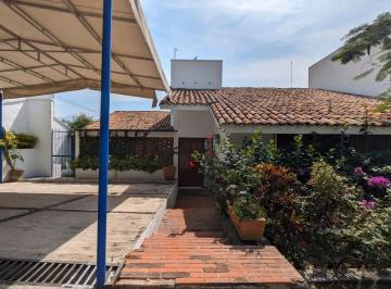 Casa de 4 habitaciones, Cuernavaca · Casa en Renta Subida a Chalma