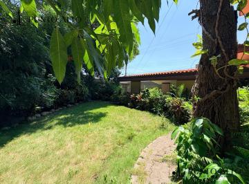 Casa · 400m² · 3 Recámaras · 6 Estacionamientos · Casa en Venta con Amplio Jardin Col Minerva en Tampico