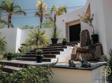 da3b6498cc3bb1eecbb19e199c8018b756b98a0d4906e6438ccc7793db7f2168 · Espectacular Residencia, Dentro del Exclusivo Fracc La Herradura, Ags
