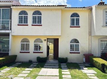 df73ad24e00f9c41516880ea020dd7574a3e46896c2ca2d4b85f3ce13c886c7c · Casa en Renta en Fraccionamiento Valle de La Hacienda, Toluca