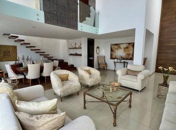 1f9e42103d494957183cb25781adca9c6f91ae1d73a2abf91e4d279885dbc5a6 · Casa de 225 m² con 4 Recámaras en Venta en Coto del Álamo, Al Norte de Aguascalientes