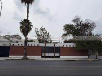 Casa · 348m² · 3 Recámaras · 2 Estacionamientos · Casa en Venta en Lomas del Valle