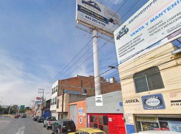 Local comercial de 1 habitación, San Luis Potosí · Local en Av Salvador Nava 1648 Abajo de un Espectacular