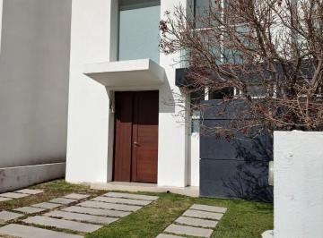 Casa en condominio de 3 habitaciones, Querétaro · Casa Amueblada Trento II, El Refugio