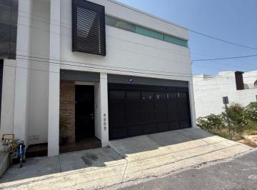Casa de 4 habitaciones, Monterrey · Casa en Venta Prados de La Silla