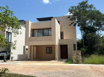 Casa de 3 habitaciones, Mérida · Casa en Condominio a Estrenar