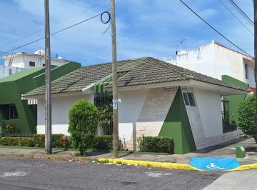 Casa · 180m² · 2 Recámaras · 2 Estacionamientos · Casa en Fraccionamiento Virginia
