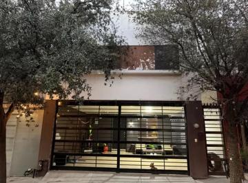 1 · Casa en Venta en Cumbres San Agustin, Monterrey