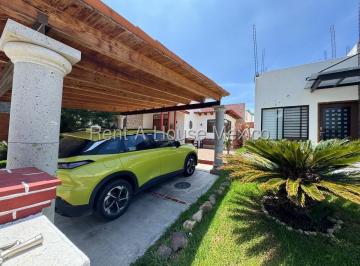 Casa de 3 habitaciones, Tequisquiapan · Casa en Venta con 3 Hab, 3 Baños en Tequisquiapan, Mexico