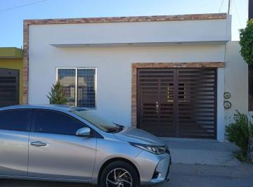 Casa de 3 habitaciones, Mazatlán · Casa en Venta Residencial Los Sauces