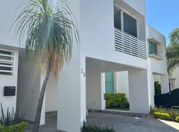 Casa de 3 habitaciones, San Andrés Cholula · Hermosa Casa en Renta Cluster Puerta, Blanca