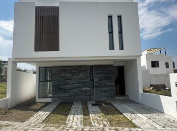 Casa en condominio de 3 habitaciones, Querétaro · Casa en Venta en Juriquilla | 3 Recámaras + Amplios Espacios + Roof Garden