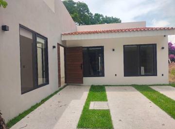 Casa de 4 habitaciones, Jiutepec · Casa de Una Planta en Jiutepec: 4 Recámaras, Alberca Privada y Seguridad 24/7