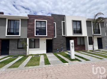 Casa · 86m² · 2 Recámaras · 2 Estacionamientos · Casa Nueva en Renta en Frac Oporto Cuautlancingo Puebla Cerca de Periférico y Plaza Comercial