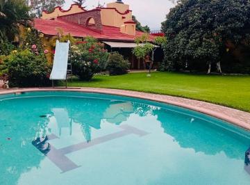 Casa de 12 habitaciones, Cuernavaca · Exclusiva Propiedad en Venta en La Zona Dorada de Cuernavaca (Con 3 Casas)