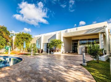 Casa de 3 habitaciones, Benito Juárez · Casa en Lagos del Sol, Cuarto de Servicio, Casa Club, Lago, Alberca, en Venta
