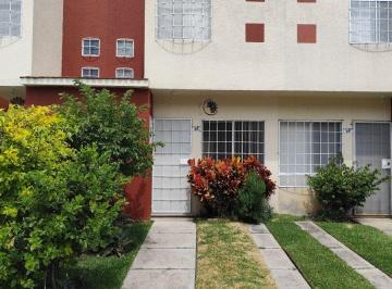 Casa en condominio de 2 habitaciones, Temixco · Casa con Alberca Colinas de Altar Temixco
