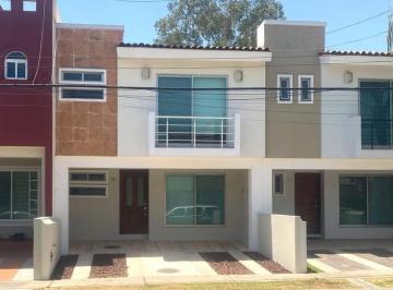Foto 1 · Casa en Renta Cerca del Centinela