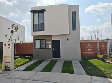 Casa de 3 habitaciones, San Luis Potosí · Casa en Venta en Carretera Río Verde, San Luis Potosí