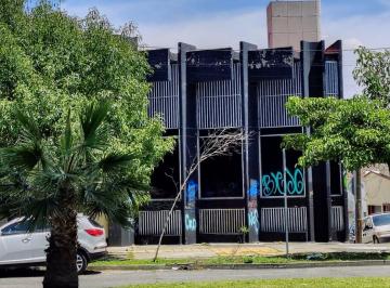 Local comercial , Guadalajara · Excelente Edificio Col Moderna, Ubicadisimo, Uso de Suelo Mixto, Precio Unico.
