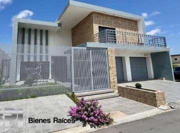 Casa de 4 habitaciones, Nuevo Laredo · Hermosa Residencia en Fraccionamiento Residencial Longoria Nuevo Laredo Tamaulipas