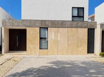 Casa · 156m² · 3 Recámaras · 2 Estacionamientos · | Casa de 3 Habitaciones en Renta, Sin Muebles |