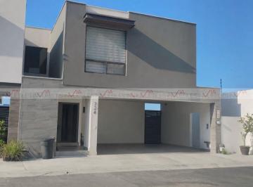 Casa · 315m² · 3 Recámaras · 2 Estacionamientos · Casa en Venta en Puerta de Hierro