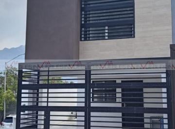 Casa · 122m² · 3 Recámaras · 2 Estacionamientos · Casa en Renta en Privadas del Poniente