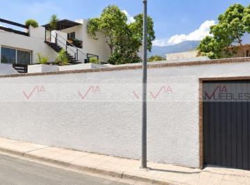 Casa · 654m² · 7 Recámaras · 4 Estacionamientos · Casa en Venta en San Pedro Garza Garcia Centro