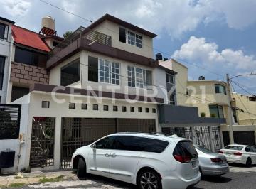 Casa · 206m² · 3 Recámaras · 1 Estacionamiento · Venta Casa Fuentes de Satelite Naucalpan 11413