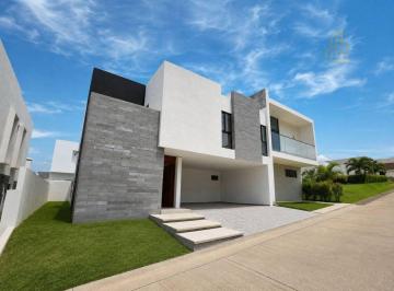 Casa · 244m² · 4 Recámaras · Casa - Punta Tiburón